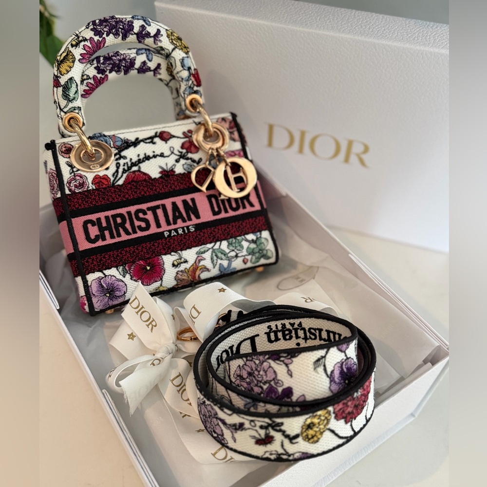 ❤️SOLD ON THE BAY❤️Christian Dior Canvas Florilegio Embroidered Medium Lady - Picture 2 of 16